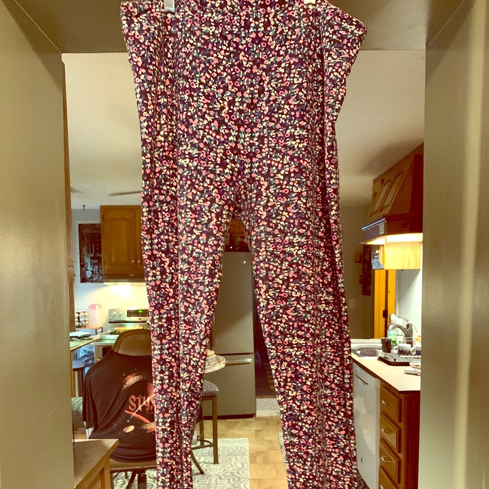 🌸3/$25 Bundle🌸TC Floral Lularoe Leggings